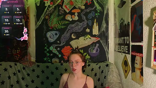 Snapshot of ReincarnatedAngel chatting on November 27, 2025, 8:53 pm ReincarnatedAngel online show from November 27, 2025, 8:53 pm