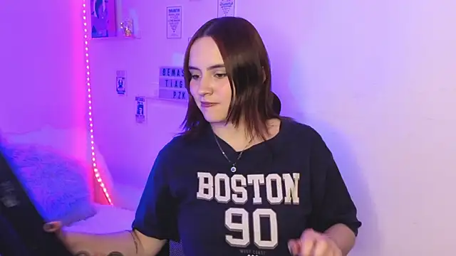 Emily Lindey online show from March 4, 2026, 2:19 am