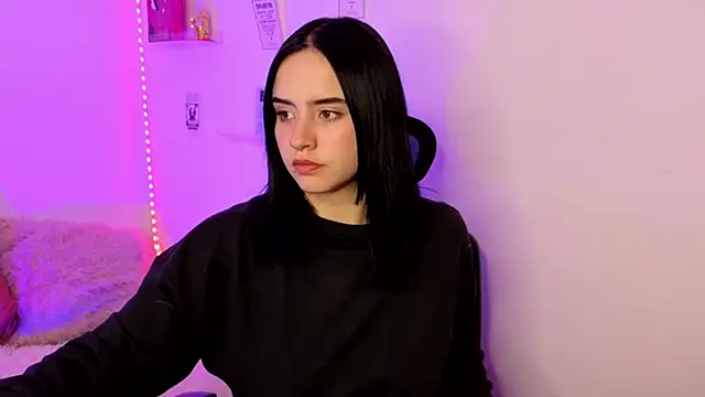 Emily Lindey online show from March 13, 2026, 5:01 am