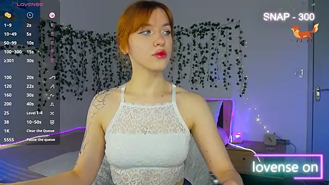 Snapshot of MeganNewCat chatting on February 10, 2026, 8:41 pm MeganNewCat online show from February 10, 2026, 8:41 pm