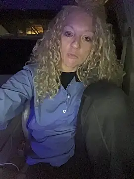 Snapshot of queenkelly1234 chatting on October 31, 2025, 5:37 am queenkelly1234 online show from October 31, 2025, 5:37 am