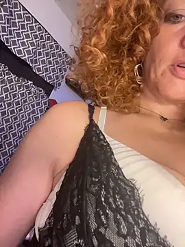 Snapshot of queenkelly1234 chatting on November 15, 2025, 12:31 pm queenkelly1234 online show from November 15, 2025, 12:31 pm