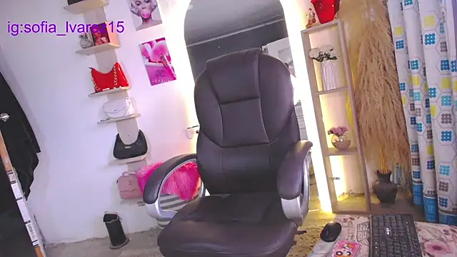 sarahh angeel online show from December 20, 2025, 6:11 pm