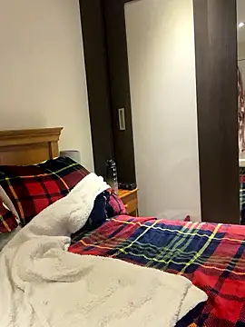 madamlillyrose online show from January 13, 2026, 8:07 am