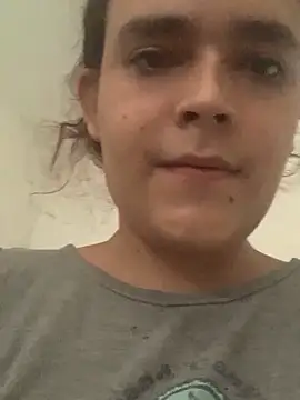 La-Gatiita-trans online show from November 10, 2025, 2:22 pm