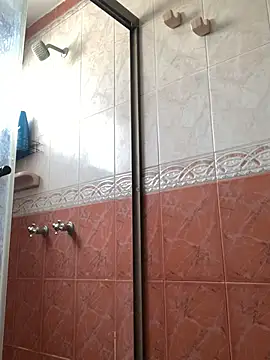 Snapshot of La-Gatiita-trans chatting on March 19, 2026, 1:55 pm La-Gatiita-trans online show from March 19, 2026, 1:55 pm