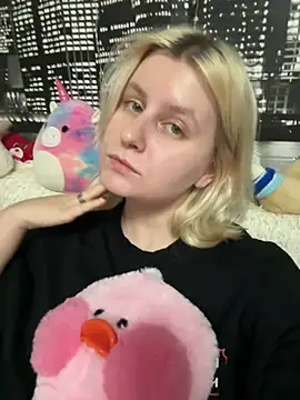 BonnyeBoom online show from February 3, 2026, 7:19 pm