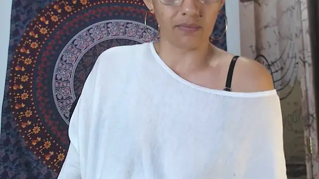 Lucyy Naugthy online show from February 23, 2026, 12:50 pm