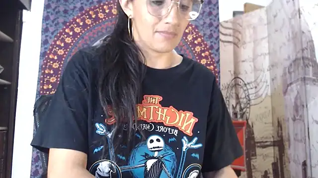 Lucyy Naugthy online show from February 13, 2026, 1:16 am