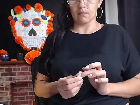 Snapshot of Lucyy_Naugthy chatting on November 19, 2025, 12:05 pm Lucyy Naugthy online show from November 19, 2025, 12:05 pm