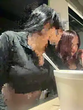 Snapshot of Nahomy_cute1 chatting on November 26, 2025, 2:22 am Nahomy cute1 online show from November 26, 2025, 2:22 am