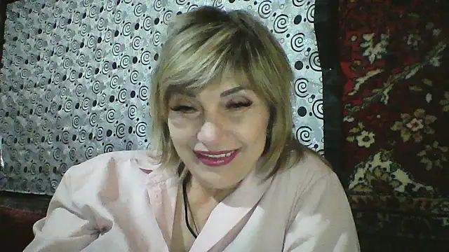 Lia Ray online show from October 20, 2025, 7:14 pm
