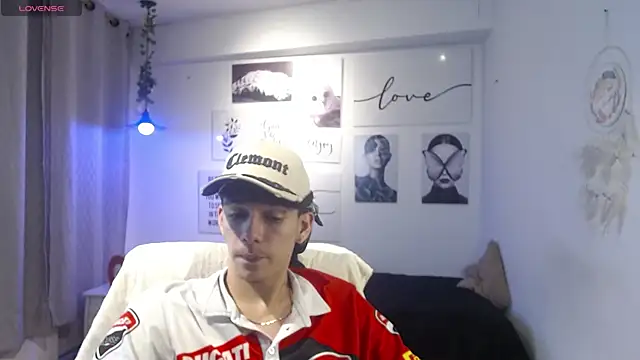 AmethystShadow17 online show from January 10, 2026, 8:04 pm