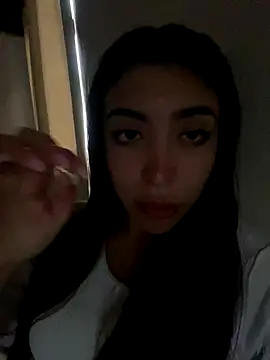 sofiasekrets online show from November 7, 2025, 9:08 pm