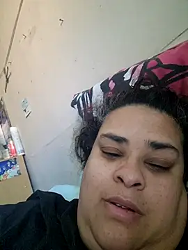 Snapshot of BigBusty_VoluptuousMilfX chatting on October 24, 2025, 10:36 am BigBusty VoluptuousMilfX online show from October 24, 2025, 10:36 am