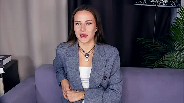 Snapshot of EthelynMuzio chatting on October 14, 2025, 3:12 pm EthelynMuzio online show from October 14, 2025, 3:12 pm