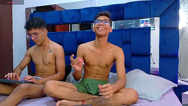 Desire4Duo online show from October 30, 2025, 1:20 pm