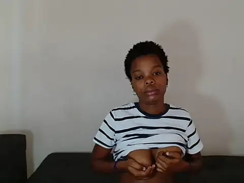 Snapshot of SexyLatoya05 chatting on October 23, 2025, 10:58 am SexyLatoya05 online show from October 23, 2025, 10:58 am