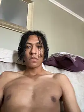 Snapshot of Jjloscooby chatting on October 21, 2025, 7:35 pm Jjloscooby online show from October 21, 2025, 7:35 pm