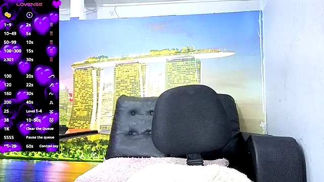 Snapshot of Zakura_hot_25 chatting on October 31, 2025, 6:32 am Zakura hot 25 online show from October 31, 2025, 6:32 am