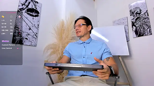 Snapshot of Justin_valverde chatting on November 26, 2025, 2:55 am Justin valverde online show from November 26, 2025, 2:55 am