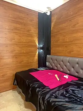 Snapshot of Yvonny27 chatting on February 26, 2026, 1:11 pm Yvonny27 online show from February 26, 2026, 1:11 pm