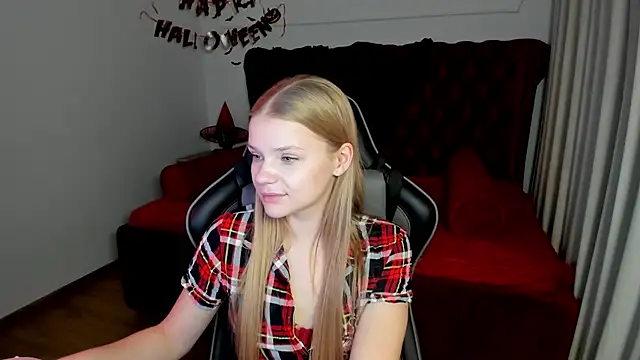 LilitRosen online show from October 30, 2025, 8:06 pm