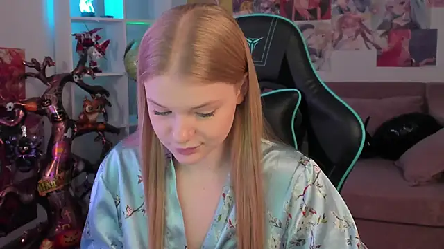 LilitRosen online show from November 5, 2025, 5:27 pm