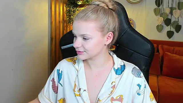 LilitRosen online show from October 21, 2025, 5:56 pm