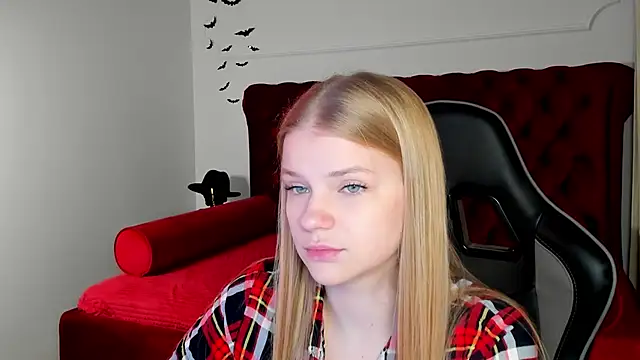 LilitRosen online show from November 17, 2025, 6:12 pm