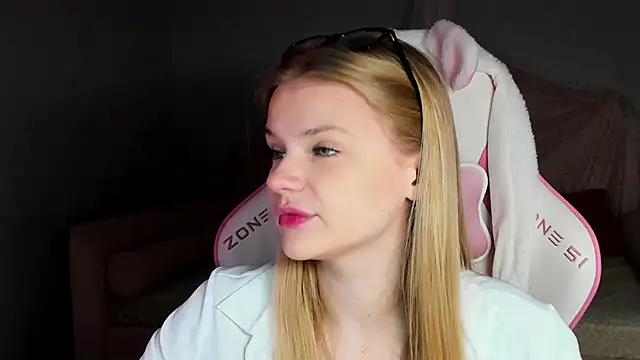 LilitRosen online show from November 16, 2025, 6:29 am