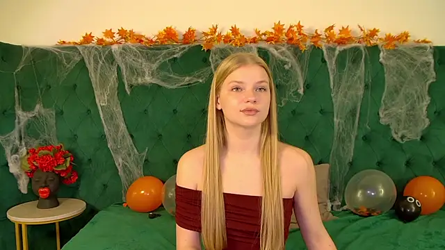 LilitRosen online show from November 3, 2025, 6:22 pm