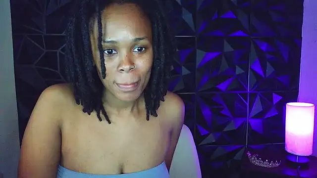 Snapshot of Icandysweet chatting on August 5, 2026, 3:11 am Icandysweet online show from August 5, 2026, 3:11 am