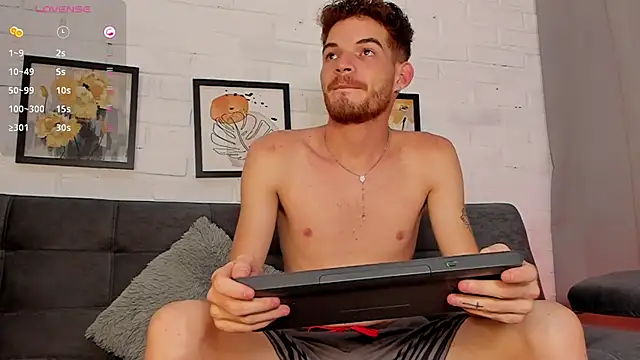 Snapshot of MATEO_HUNTER chatting on November 25, 2025, 4:57 am MATEO HUNTER online show from November 25, 2025, 4:57 am