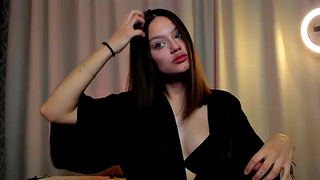 Snapshot of -CamillaStar- chatting on October 21, 2025, 4:28 pm -CamillaStar- online show from October 21, 2025, 4:28 pm