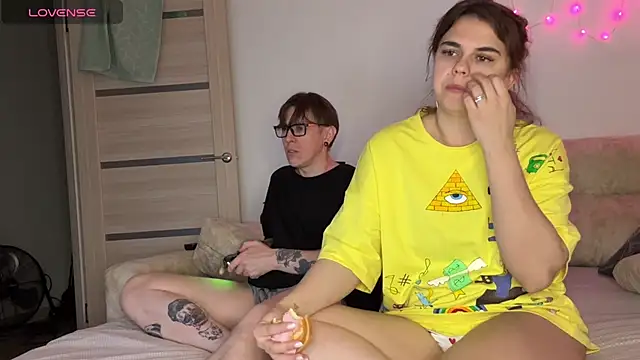 live sexy online show from April 30, 2026, 7:10 pm