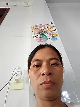 Snapshot of Amanda-_ena- chatting on October 14, 2025, 7:53 am Amanda- ena- online show from October 14, 2025, 7:53 am