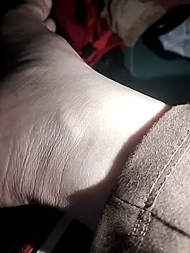 Snapshot of Amanda-_ena- chatting on November 27, 2025, 7:09 am Amanda- ena- online show from November 27, 2025, 7:09 am