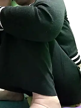 Snapshot of Amanda-_ena- chatting on November 2, 2025, 10:59 pm Amanda- ena- online show from November 2, 2025, 10:59 pm