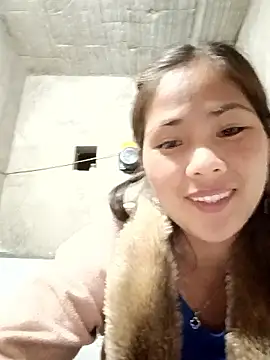 Snapshot of Lyssa-a chatting on November 3, 2025, 2:20 pm Lyssa-a online show from November 3, 2025, 2:20 pm