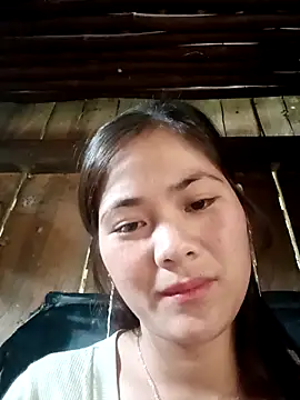 Snapshot of Lyssa-a chatting on October 29, 2025, 4:33 am Lyssa-a online show from October 29, 2025, 4:33 am