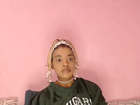 fifiqueen25 online show from October 21, 2025, 9:52 am