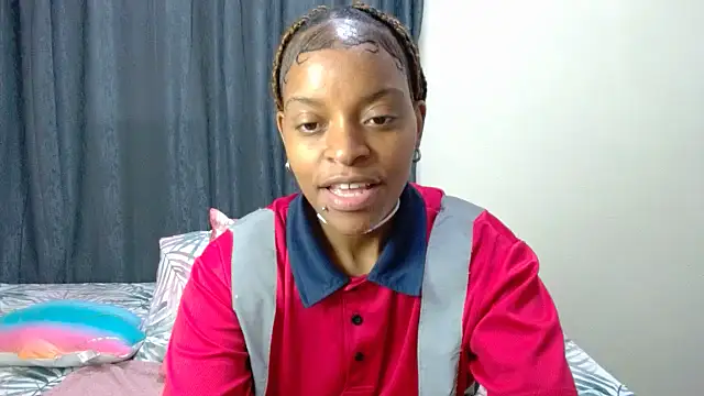 Snapshot of fifiqueen25 chatting on March 26, 2026, 7:39 am fifiqueen25 online show from March 26, 2026, 7:39 am