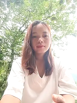 Nguyet2k4 online show from May 3, 2026, 12:27 am