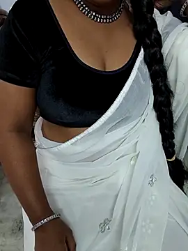 Snapshot of Nikitha_telugu chatting on November 12, 2025, 5:11 am Nikitha telugu online show from November 12, 2025, 5:11 am