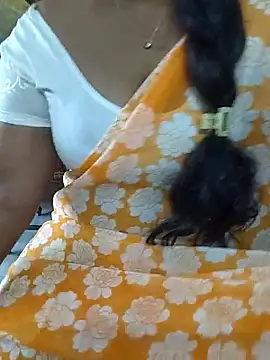 Snapshot of Nikitha_telugu chatting on October 18, 2025, 5:31 am Nikitha telugu online show from October 18, 2025, 5:31 am