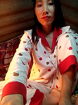 Snapshot of -Kem-01 chatting on March 7, 2026, 9:42 pm -Kem-01 online show from March 7, 2026, 9:42 pm