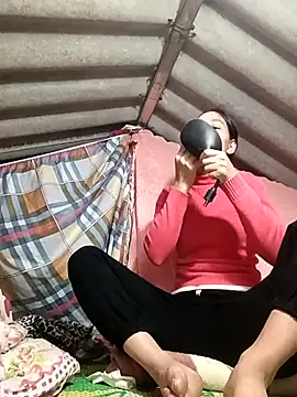 Snapshot of -Kem-01 chatting on November 4, 2025, 1:31 am -Kem-01 online show from November 4, 2025, 1:31 am