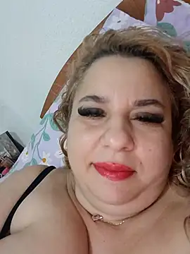 Snapshot of BelleInna chatting on November 8, 2025, 7:50 pm BelleInna online show from November 8, 2025, 7:50 pm