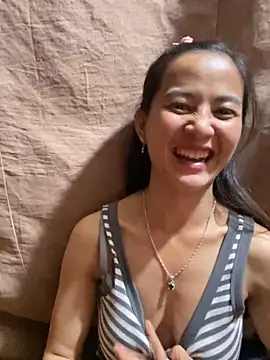 Snapshot of Miss-World00 chatting on November 21, 2025, 5:17 am Miss-World00 online show from November 21, 2025, 5:17 am